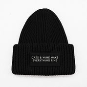 Schwarze Wolle Mützen - Cats & Wine Make Everything Fine 