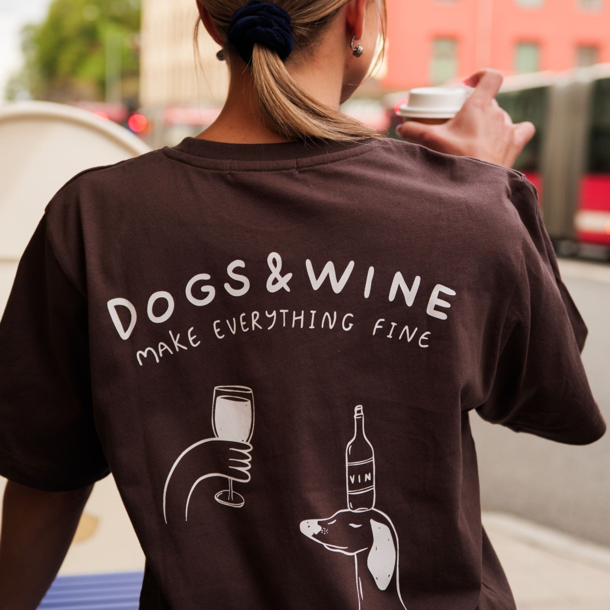 brown-tshirt-dogs-wine-print-back-size-xs-city.jpg